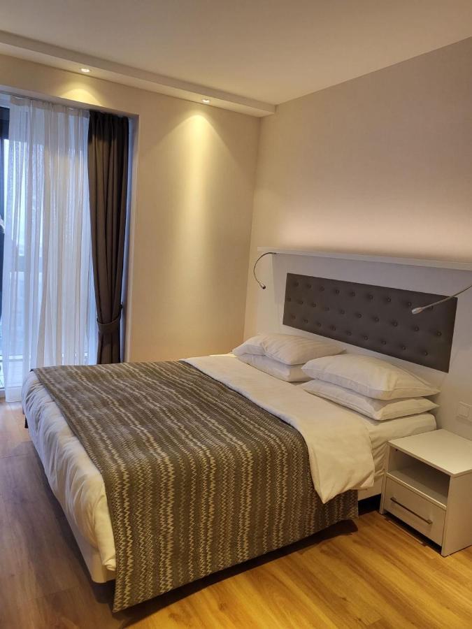Apartment 16,26,27 Floors In Alliance Palace Batumi Exterior foto